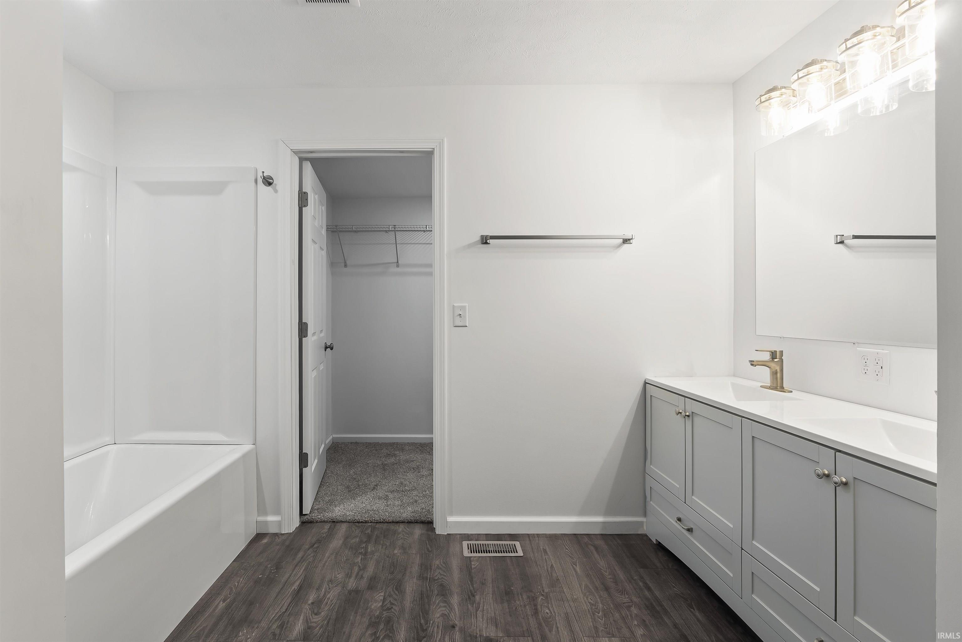1038 W 200 S Warsaw IN 46580
