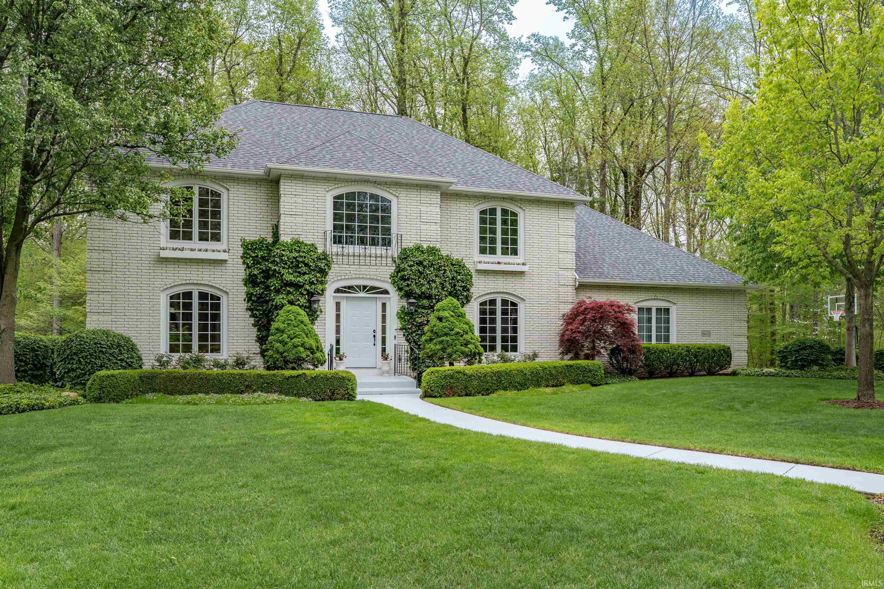 8610 Oakcliff Court Fort Wayne IN 46825