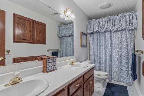 8610 Oakcliff Court Fort Wayne IN 46825
