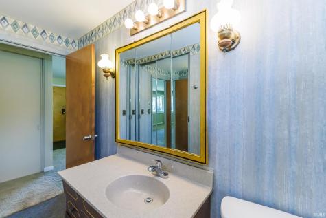 3904 S Maple Lane Muncie IN 47302