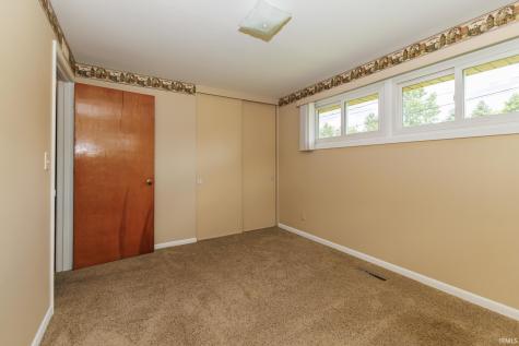 3904 S Maple Lane Muncie IN 47302