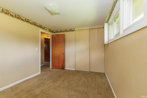 3904 S Maple Lane Muncie IN 47302