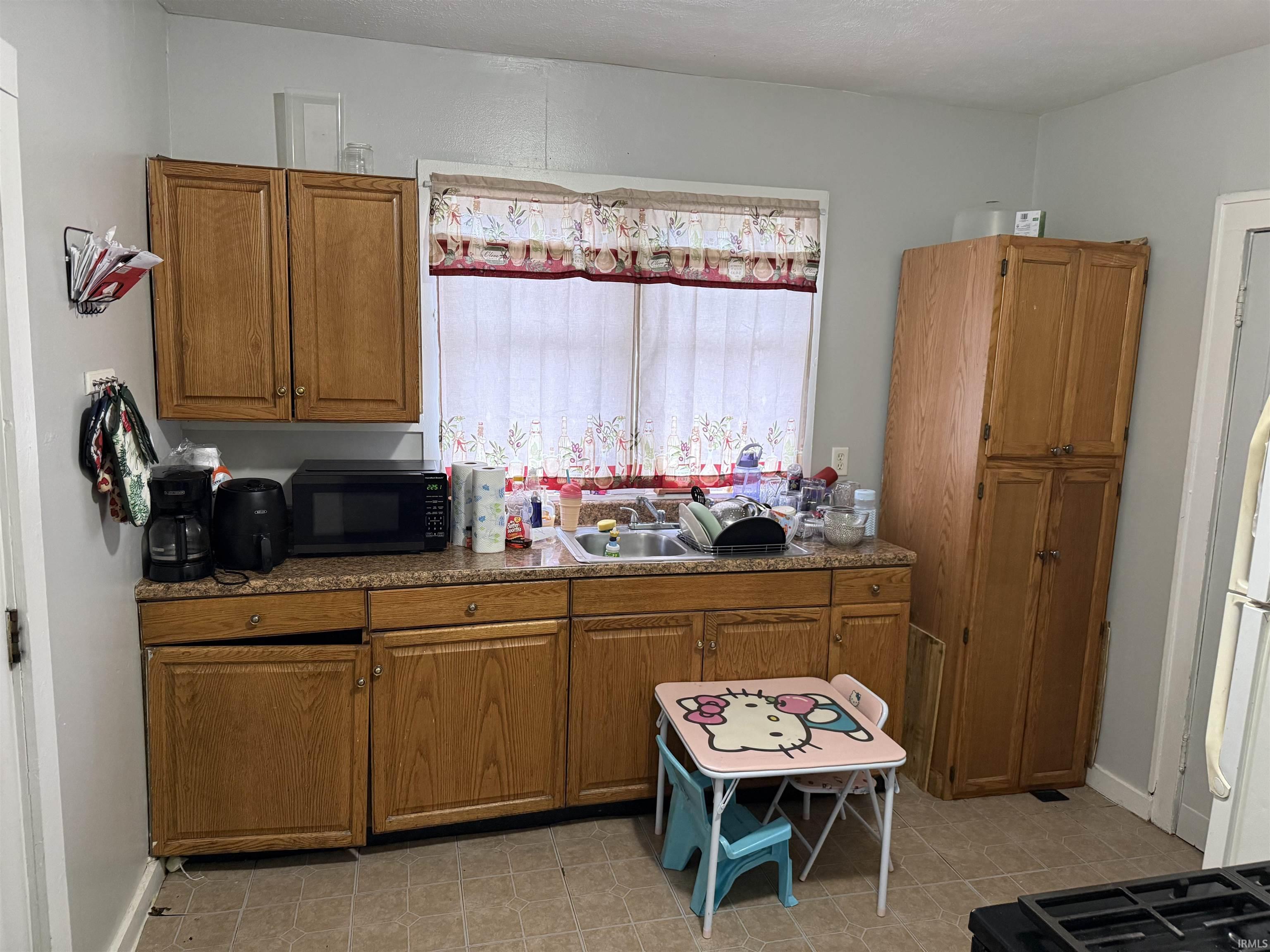 1158 E Indiana Avenue South Bend IN 46613