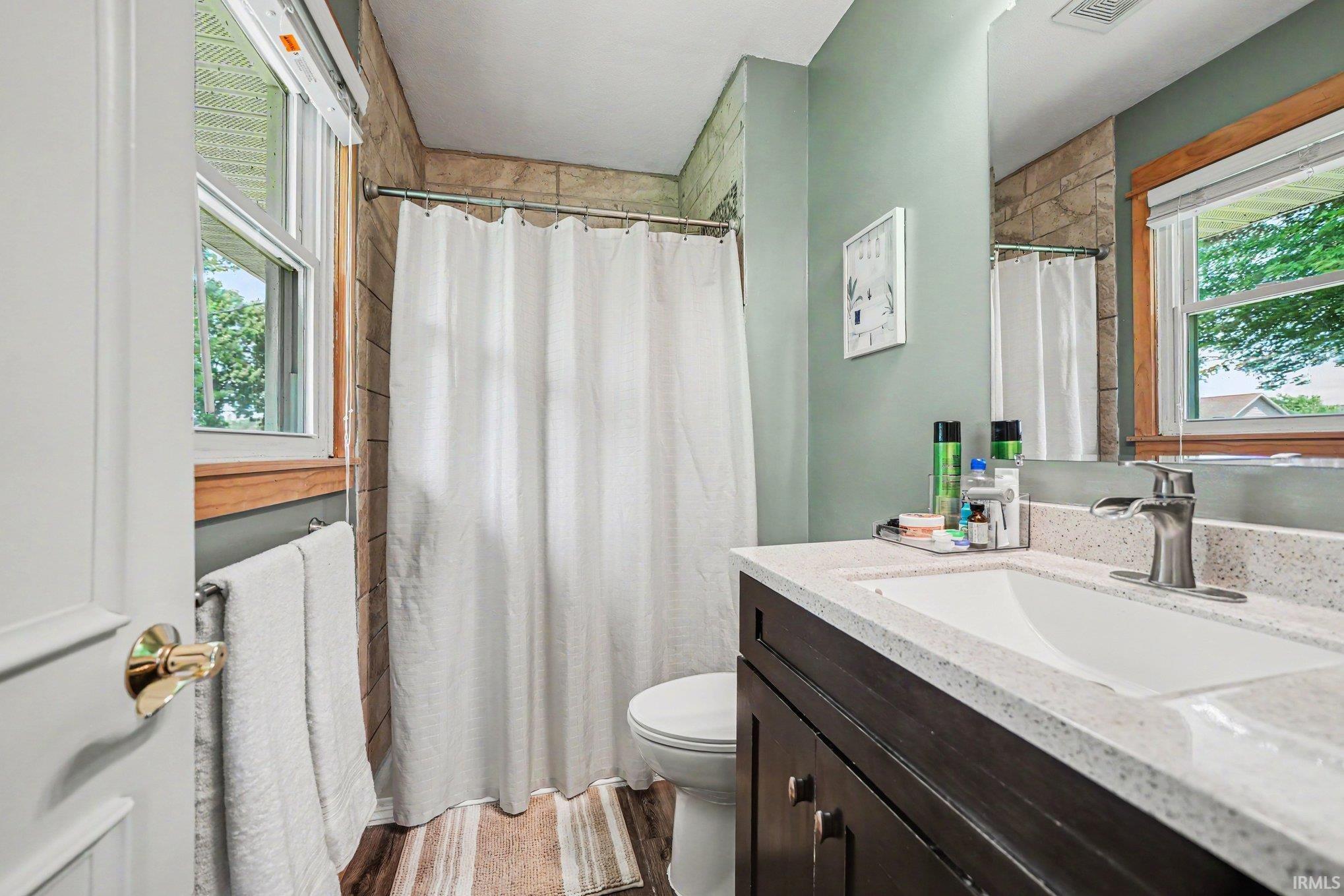 515 Sunset Lane Middlebury IN 46540