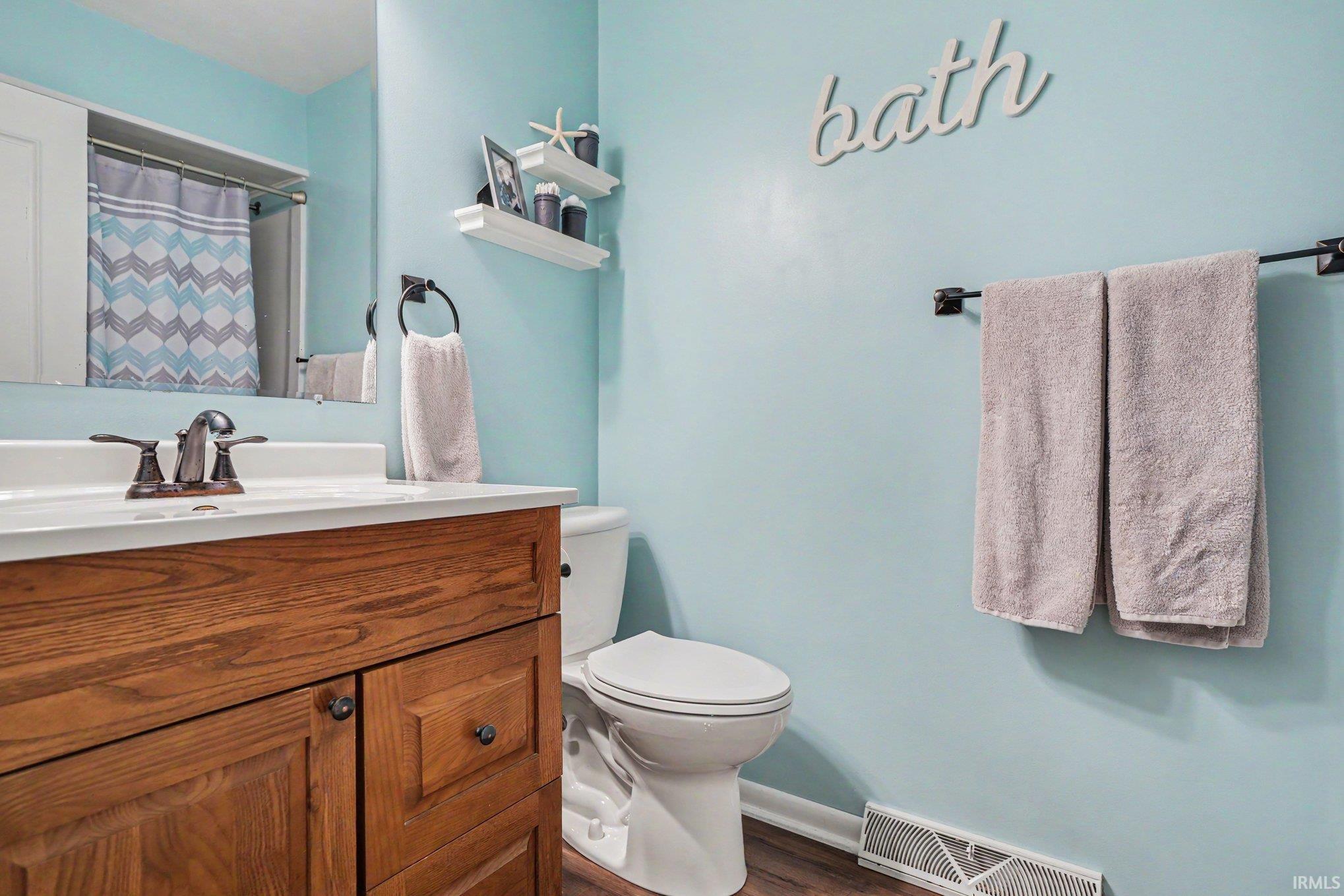 515 Sunset Lane Middlebury IN 46540