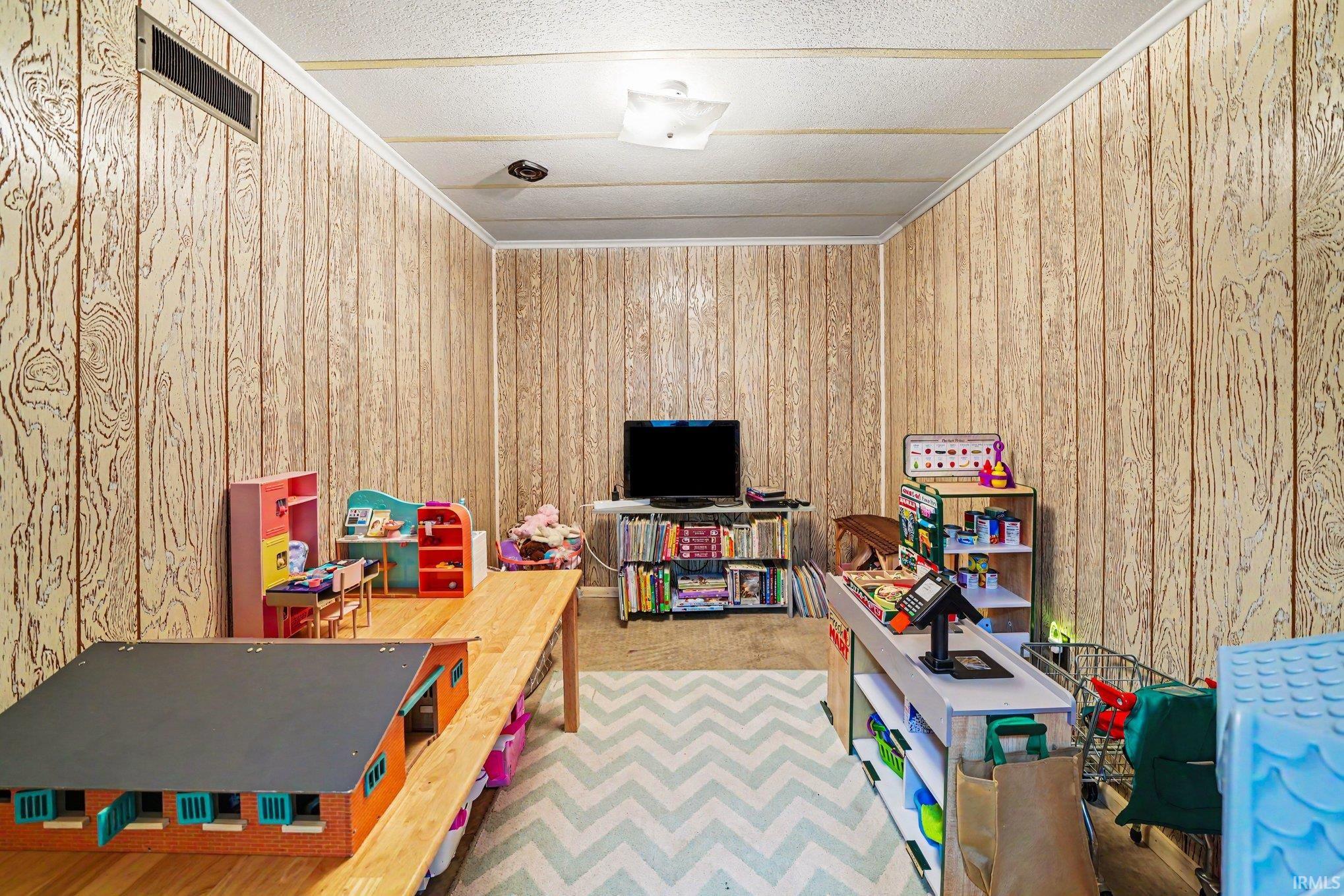 515 Sunset Lane Middlebury IN 46540