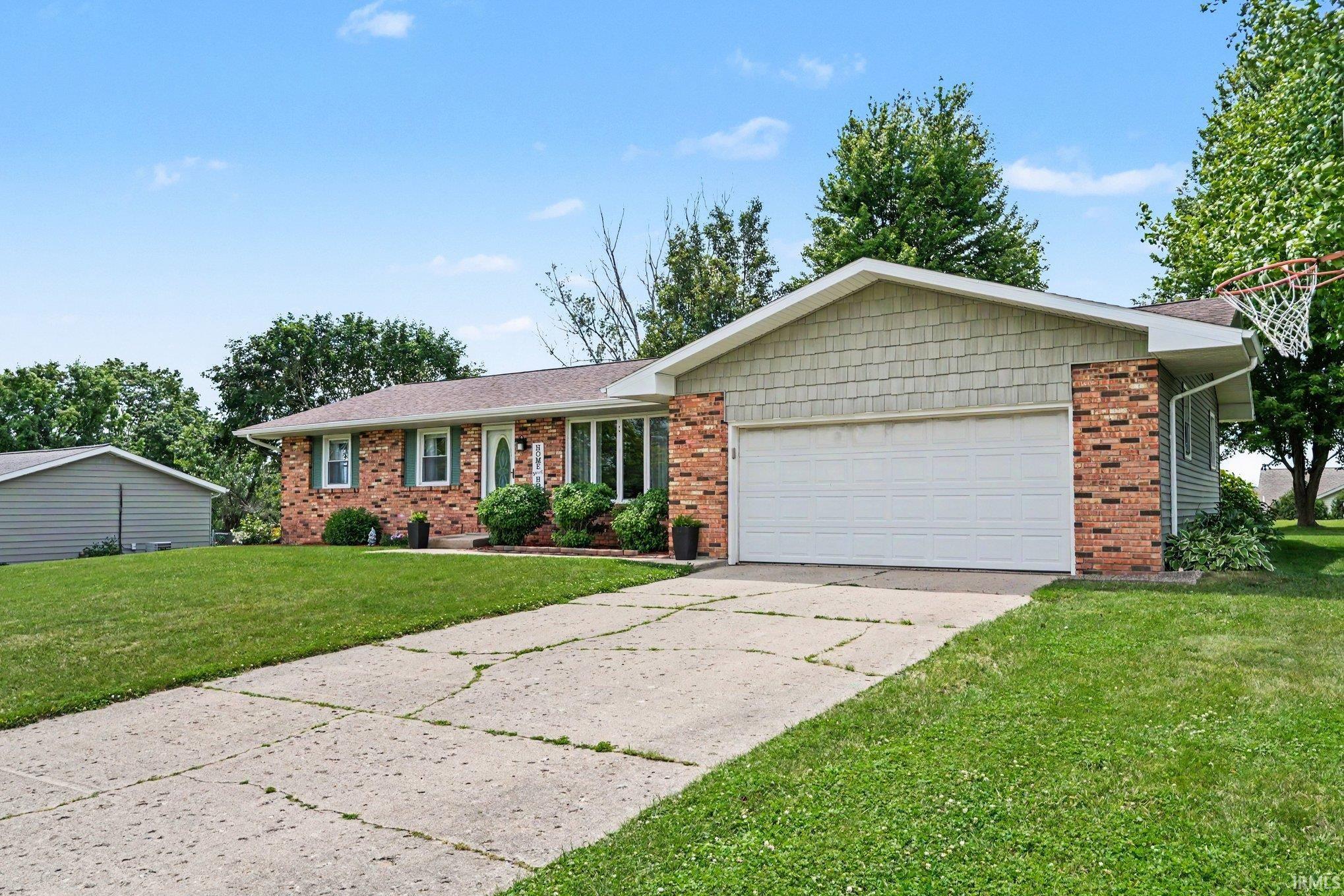 515 Sunset Lane Middlebury IN 46540