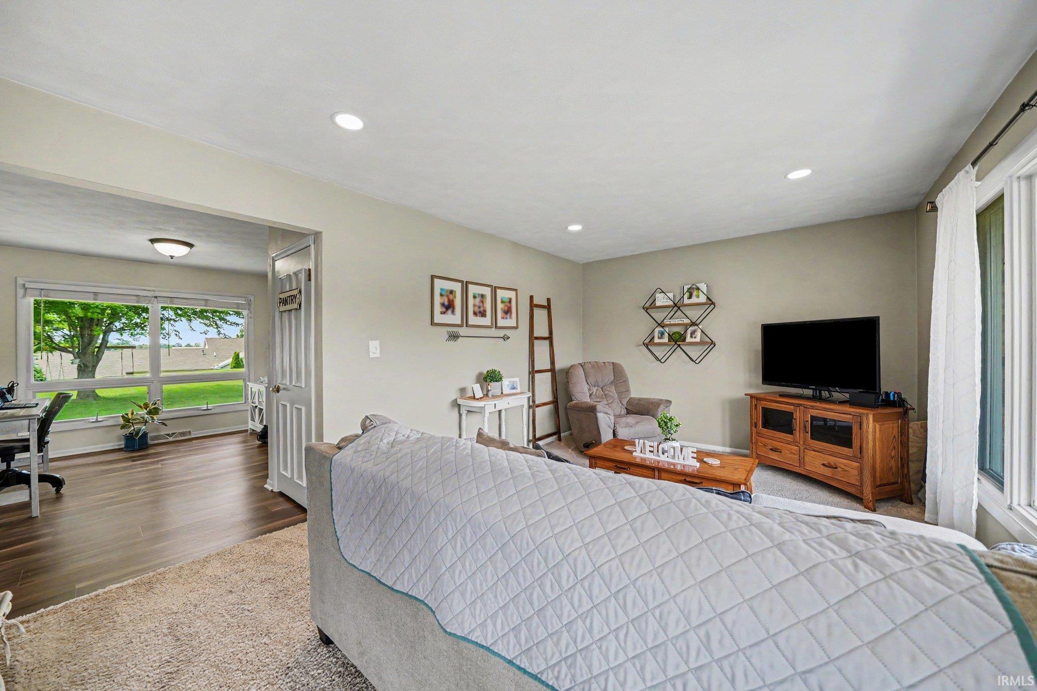 515 Sunset Lane Middlebury IN 46540
