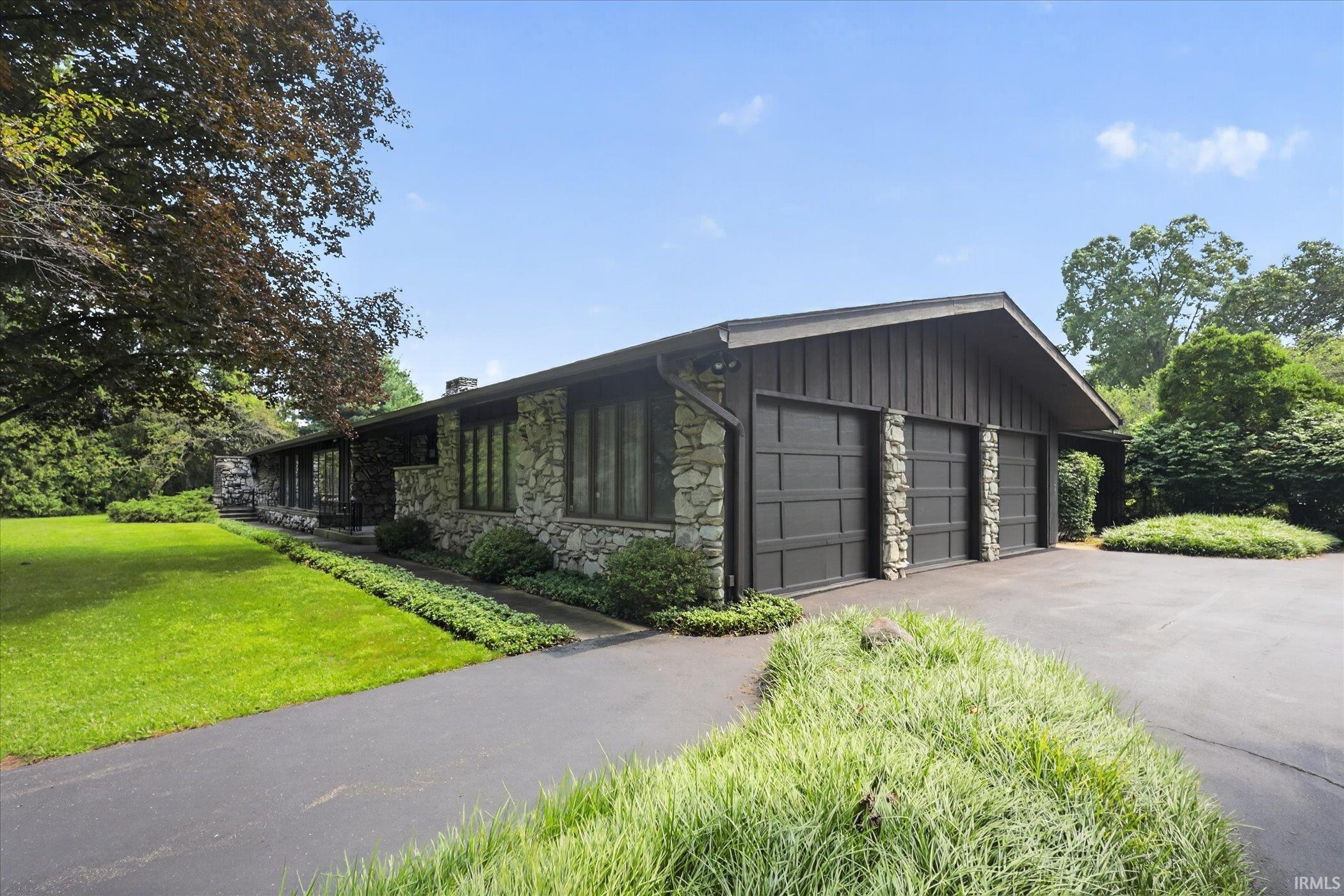 17636 Turf Court South Bend IN 46635