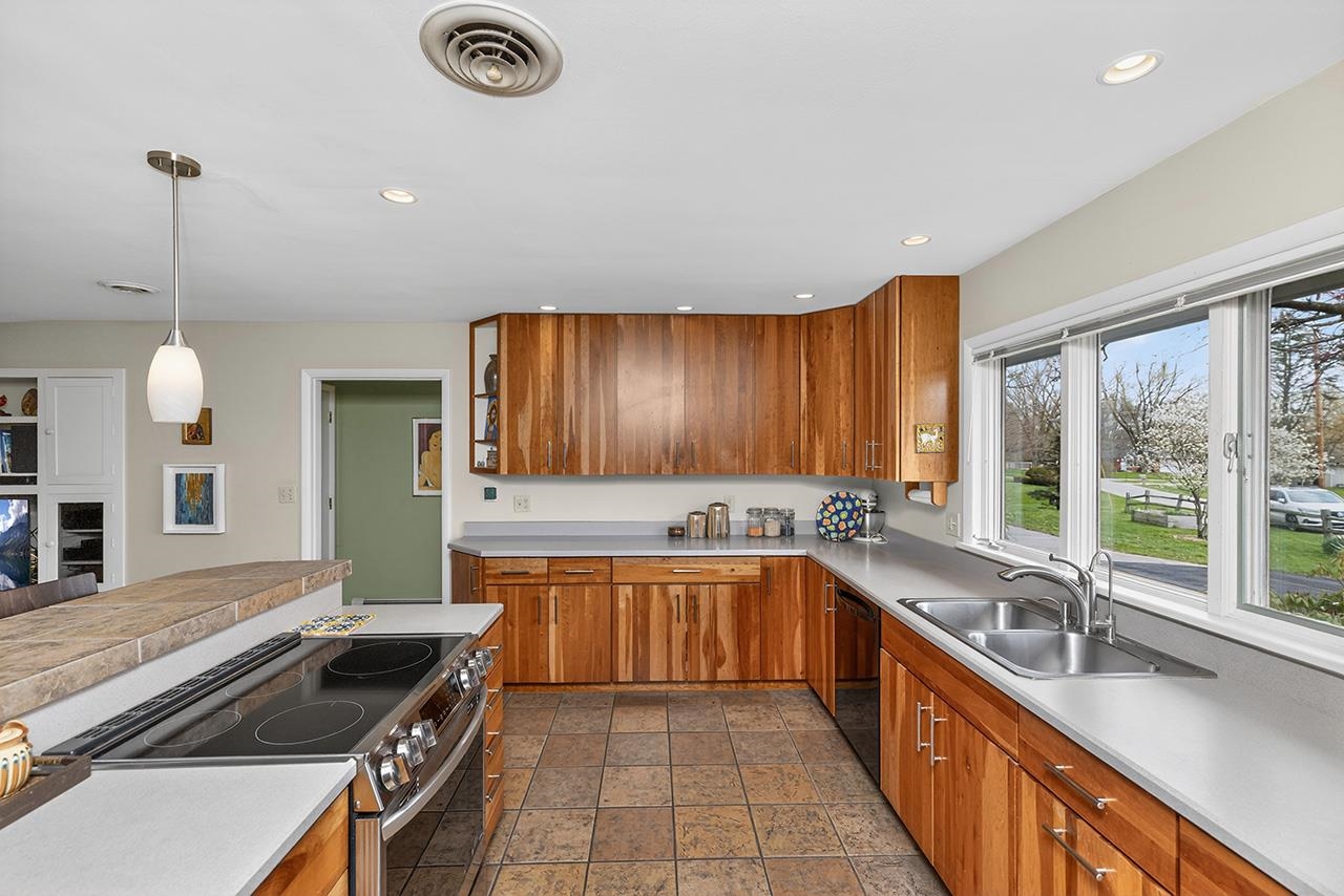 26103 Vista Lane Elkhart IN 46517