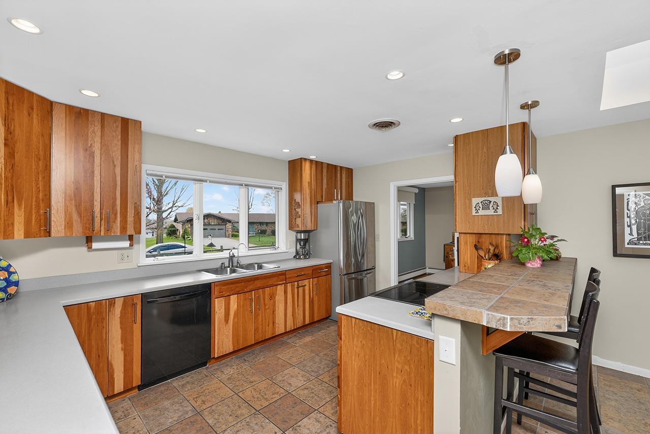 26103 Vista Lane Elkhart IN 46517