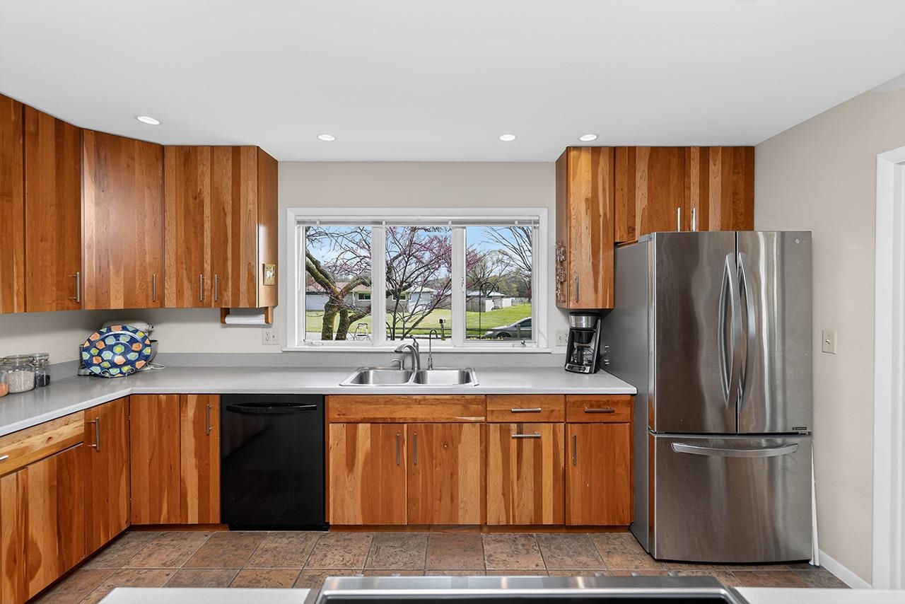 26103 Vista Lane Elkhart IN 46517