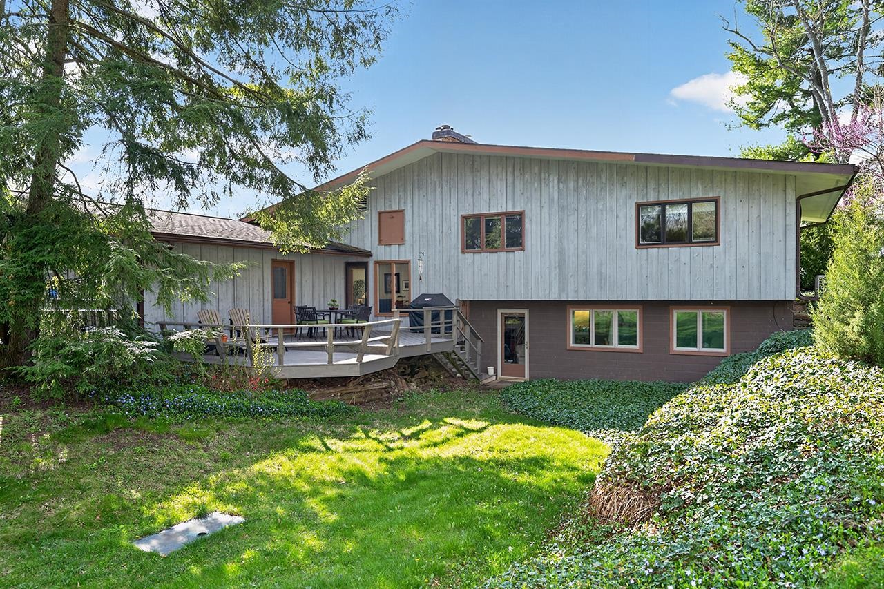 26103 Vista Lane Elkhart IN 46517