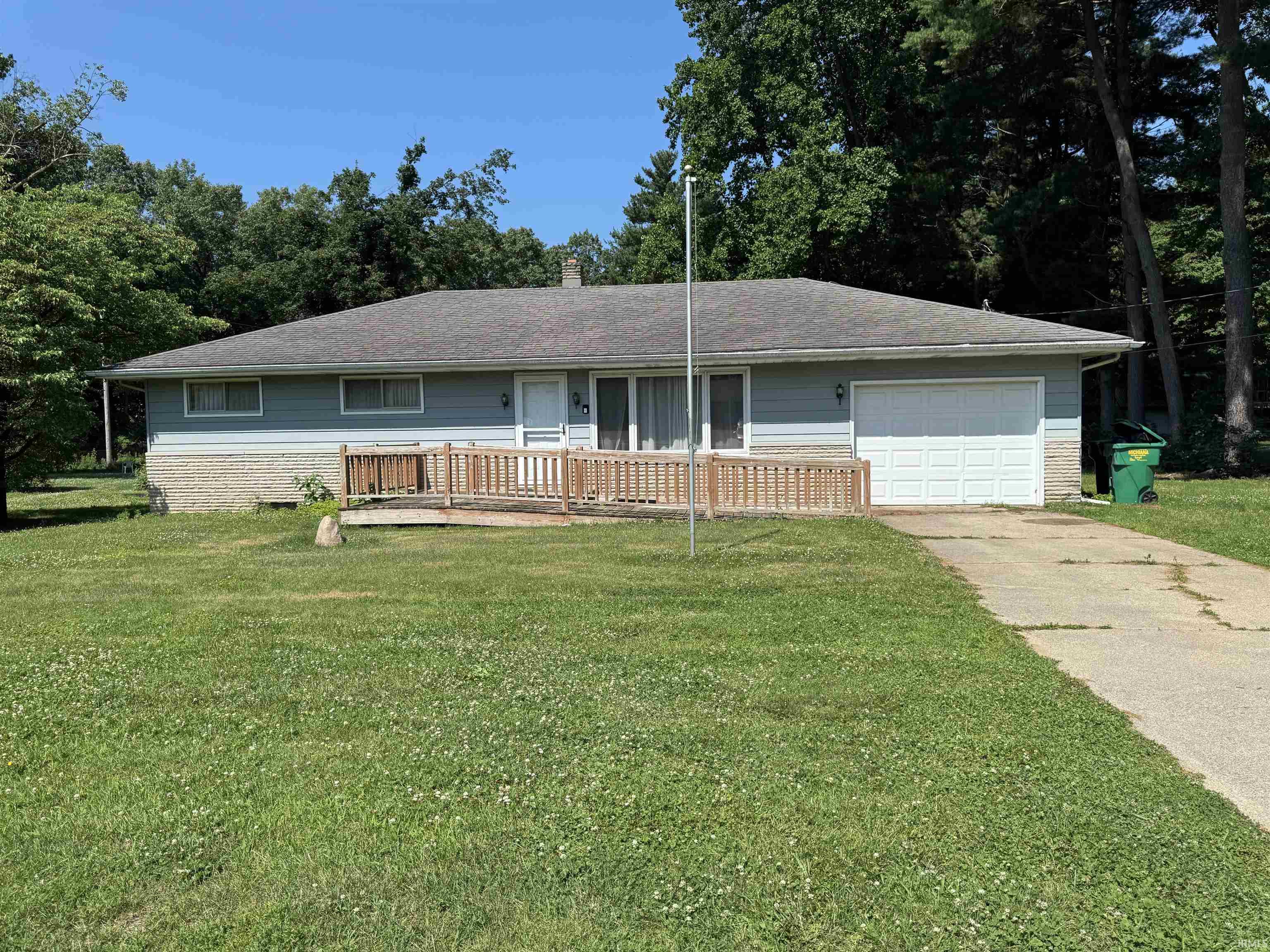 55105 Country Club Road South Bend IN 46628