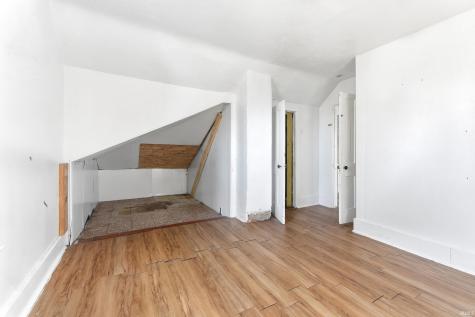 208 S Franklin Street Garrett IN 46738