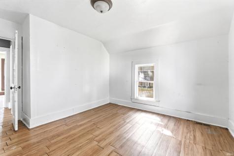 208 S Franklin Street Garrett IN 46738