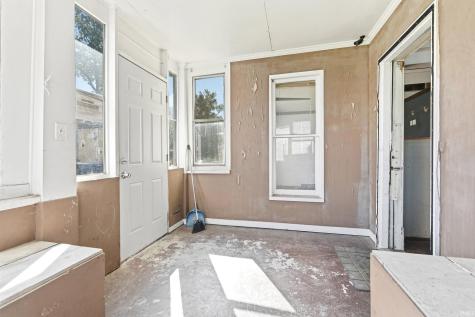 208 S Franklin Street Garrett IN 46738