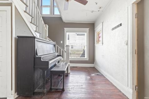 208 S Franklin Street Garrett IN 46738