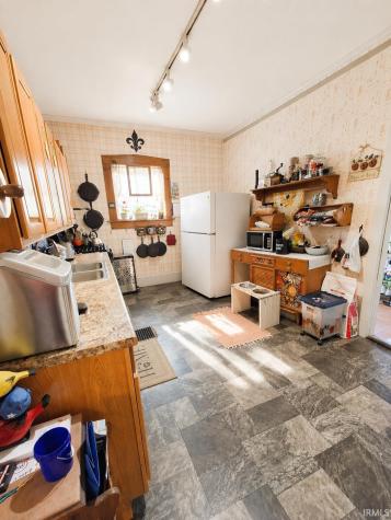17 E Ramey Street Rossville IN 46065