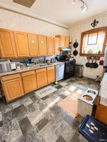 17 E Ramey Street Rossville IN 46065