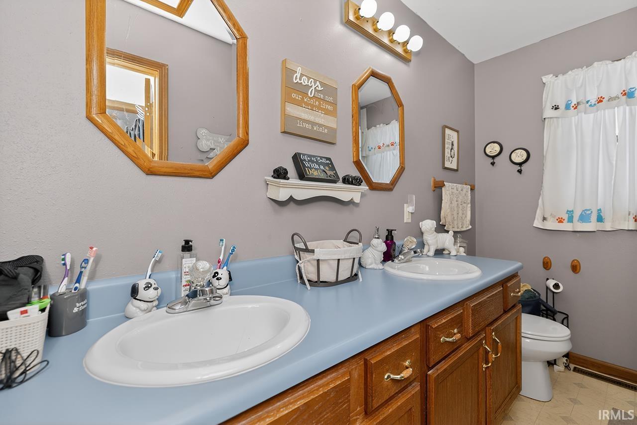 29437 Robert Jr Drive Elkhart IN 46516