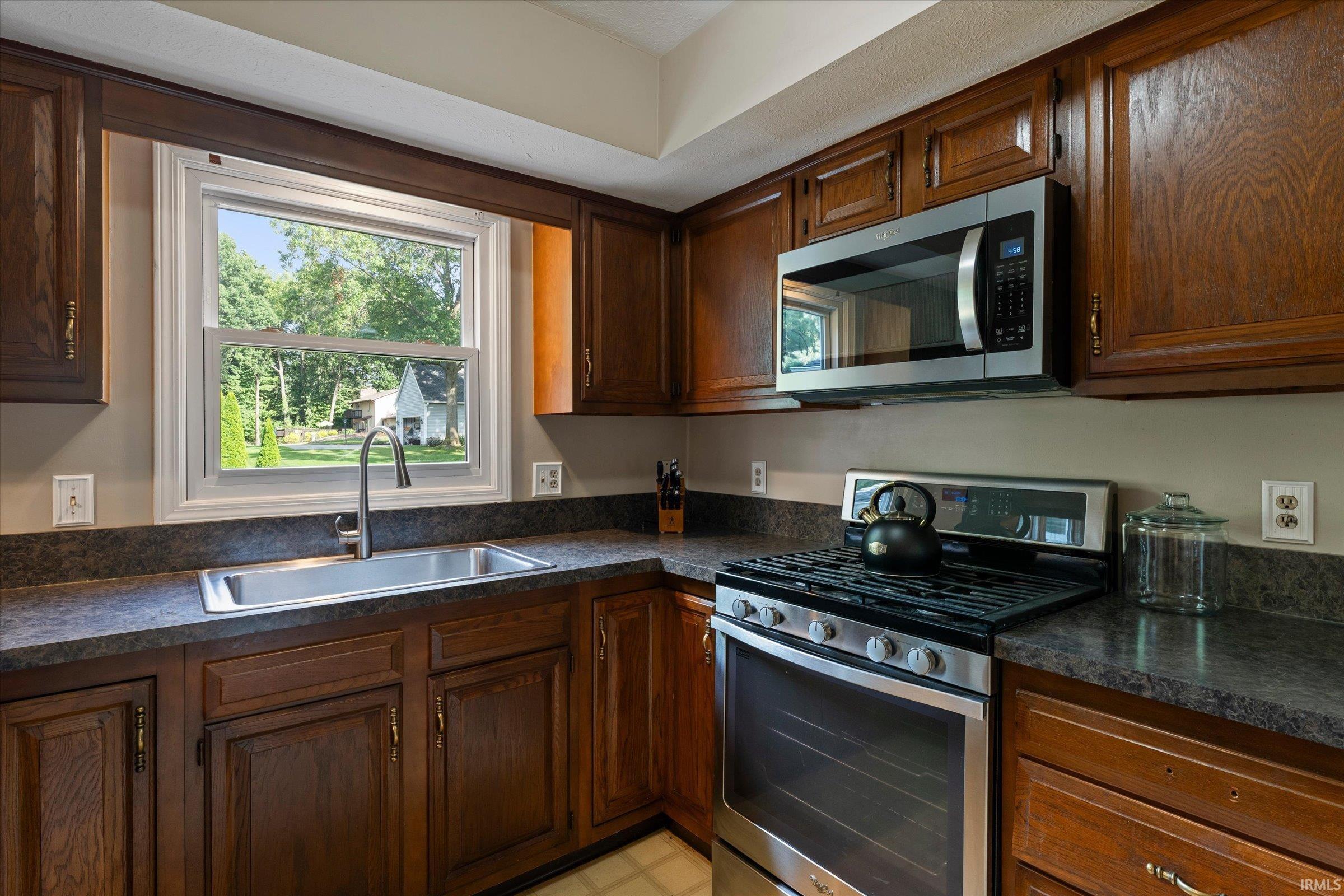 50570 Tarrington Way Granger IN 46530