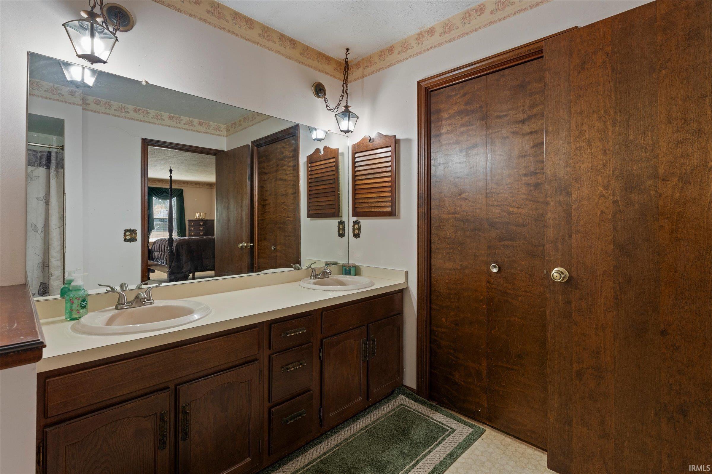 50570 Tarrington Way Granger IN 46530