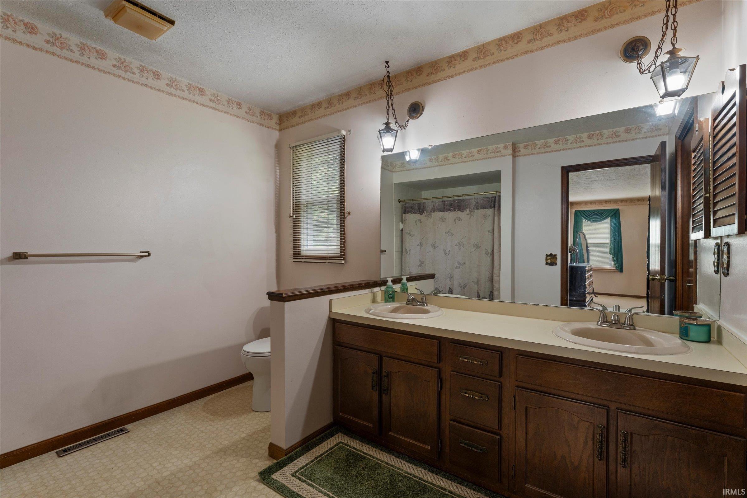50570 Tarrington Way Granger IN 46530