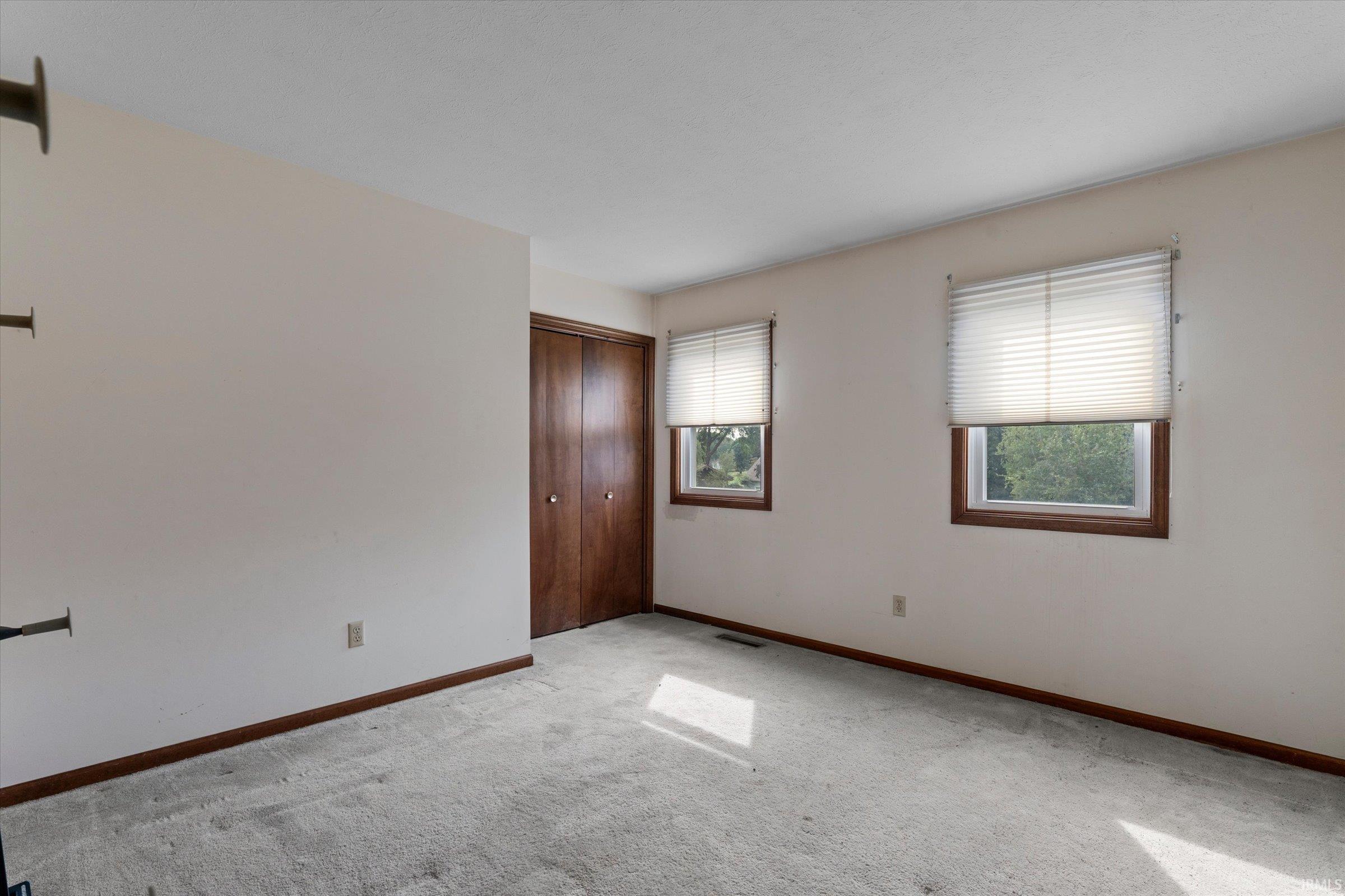 50570 Tarrington Way Granger IN 46530