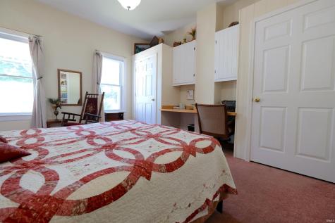 621 W Oak Street Ellettsville IN 47429
