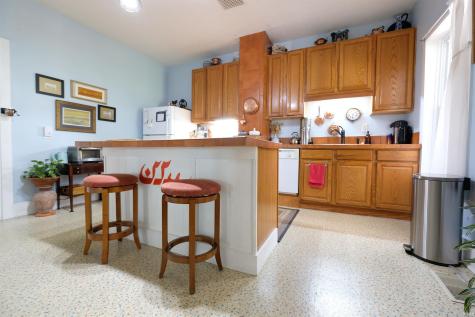 621 W Oak Street Ellettsville IN 47429