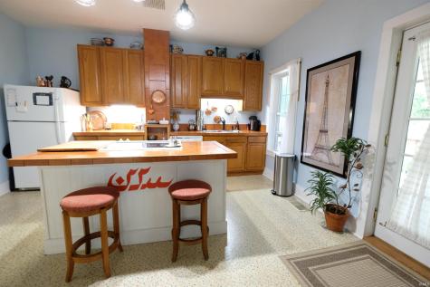 621 W Oak Street Ellettsville IN 47429