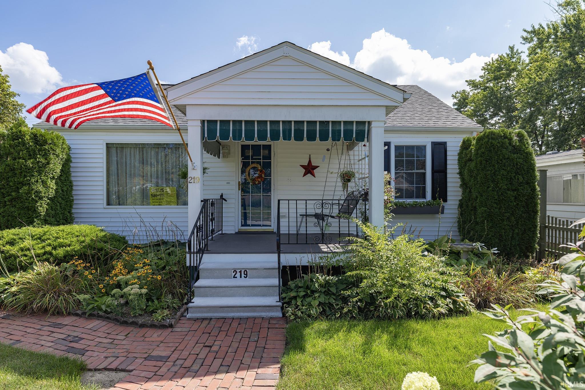 219 W La Salle Avenue Mishawaka IN 46545