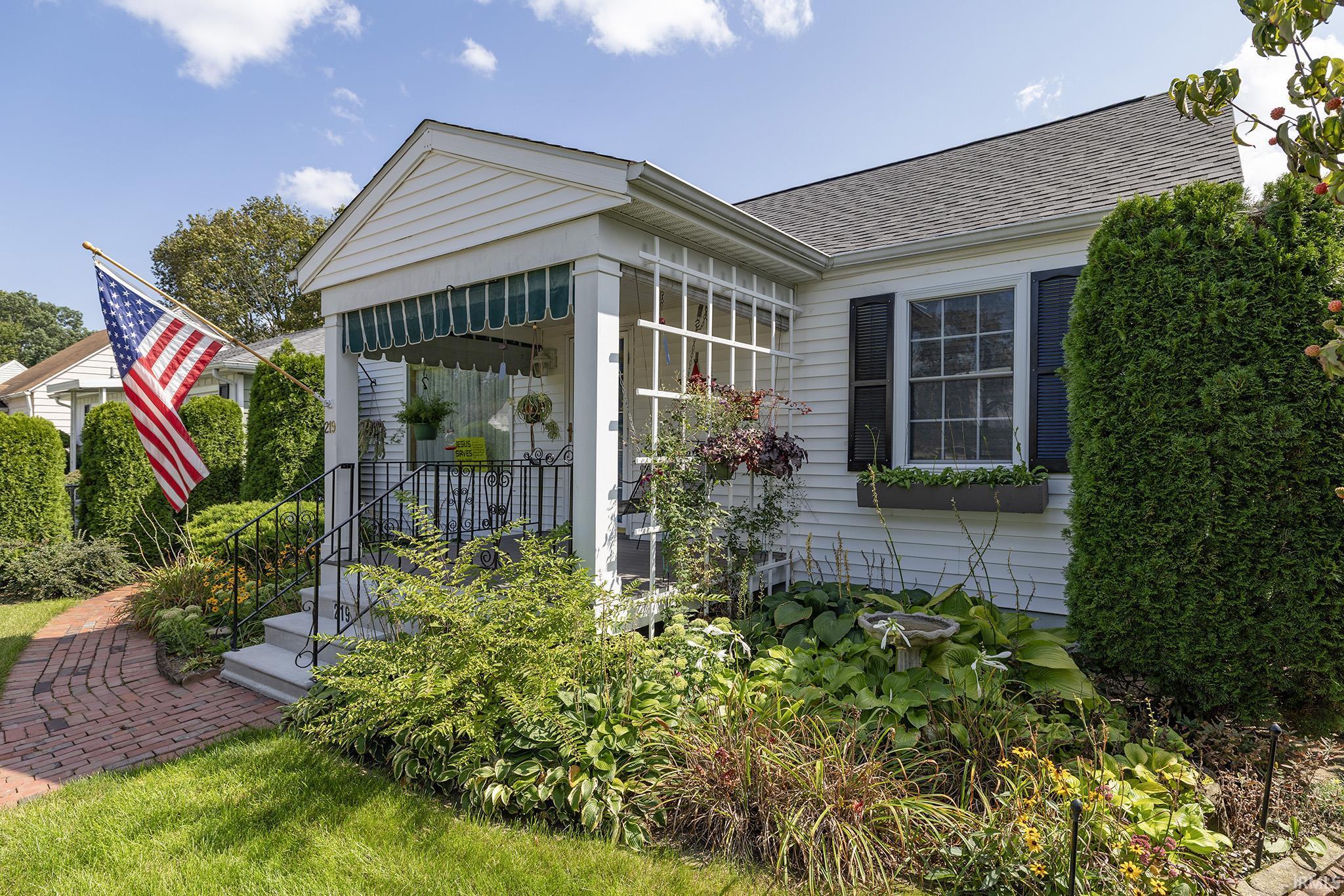 219 W La Salle Avenue Mishawaka IN 46545