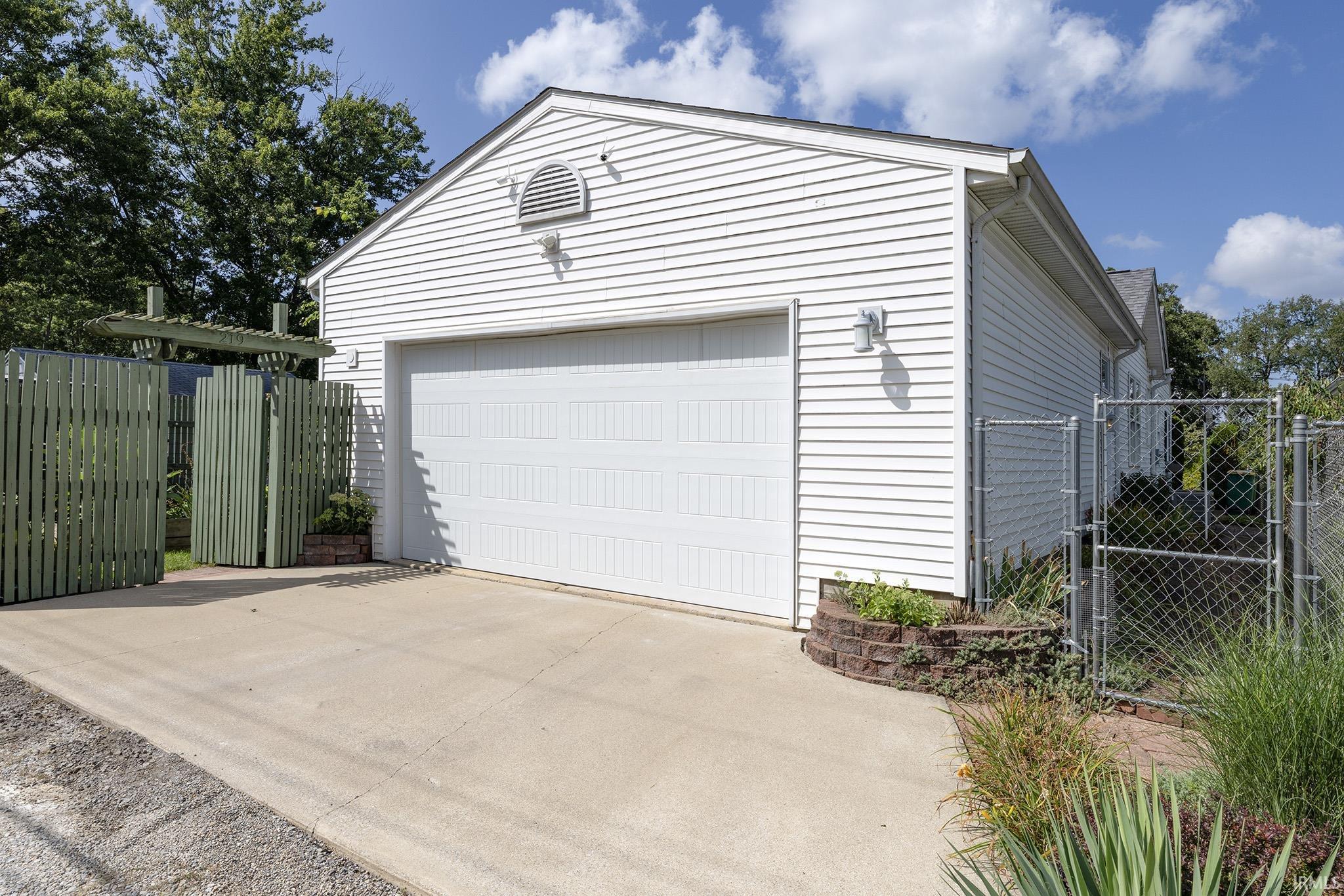 219 W La Salle Avenue Mishawaka IN 46545