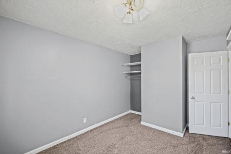 2560 Robinwood Drive Lafayette IN 47909
