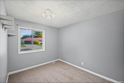2560 Robinwood Drive Lafayette IN 47909