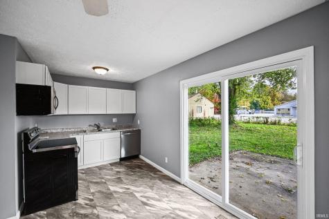 2560 Robinwood Drive Lafayette IN 47909