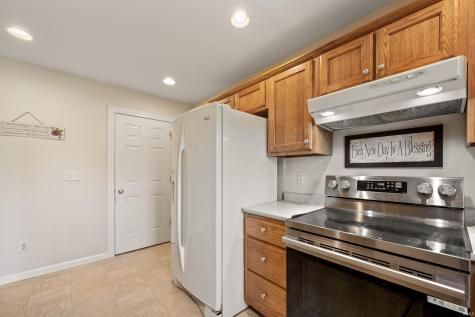 345 Rockwell Avenue Roanoke IN 46783