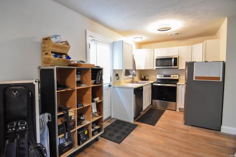 9415 Highway 66 Wadesville IN 47638