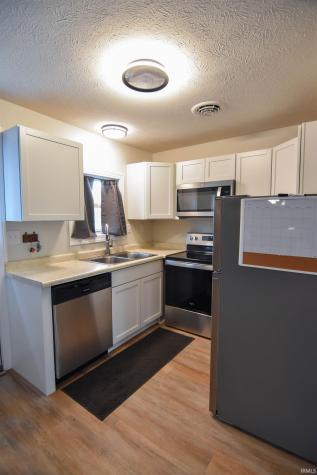 9415 Highway 66 Wadesville IN 47638