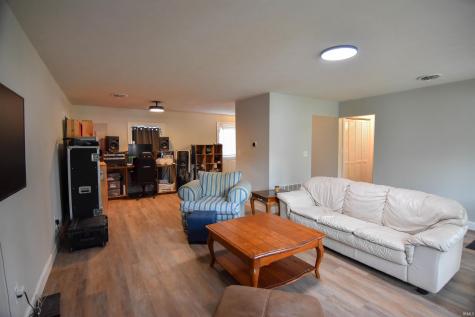 9415 Highway 66 Wadesville IN 47638