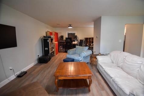9415 Highway 66 Wadesville IN 47638