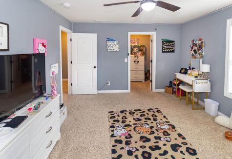 1536 Breezy Creek Drive Evansville IN 47720
