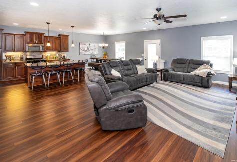 1536 Breezy Creek Drive Evansville IN 47720