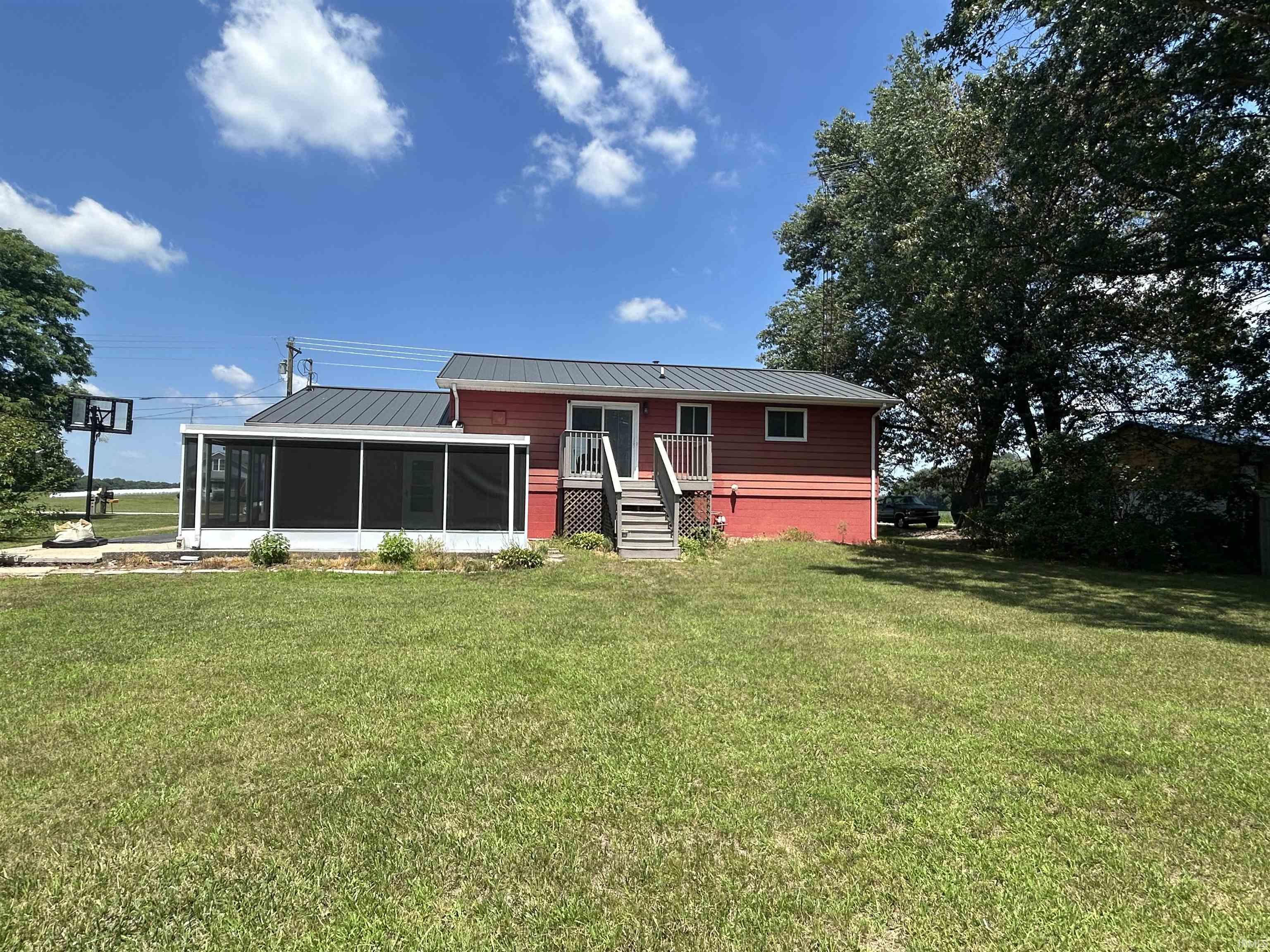 5655 E 100 N Knox IN 46534
