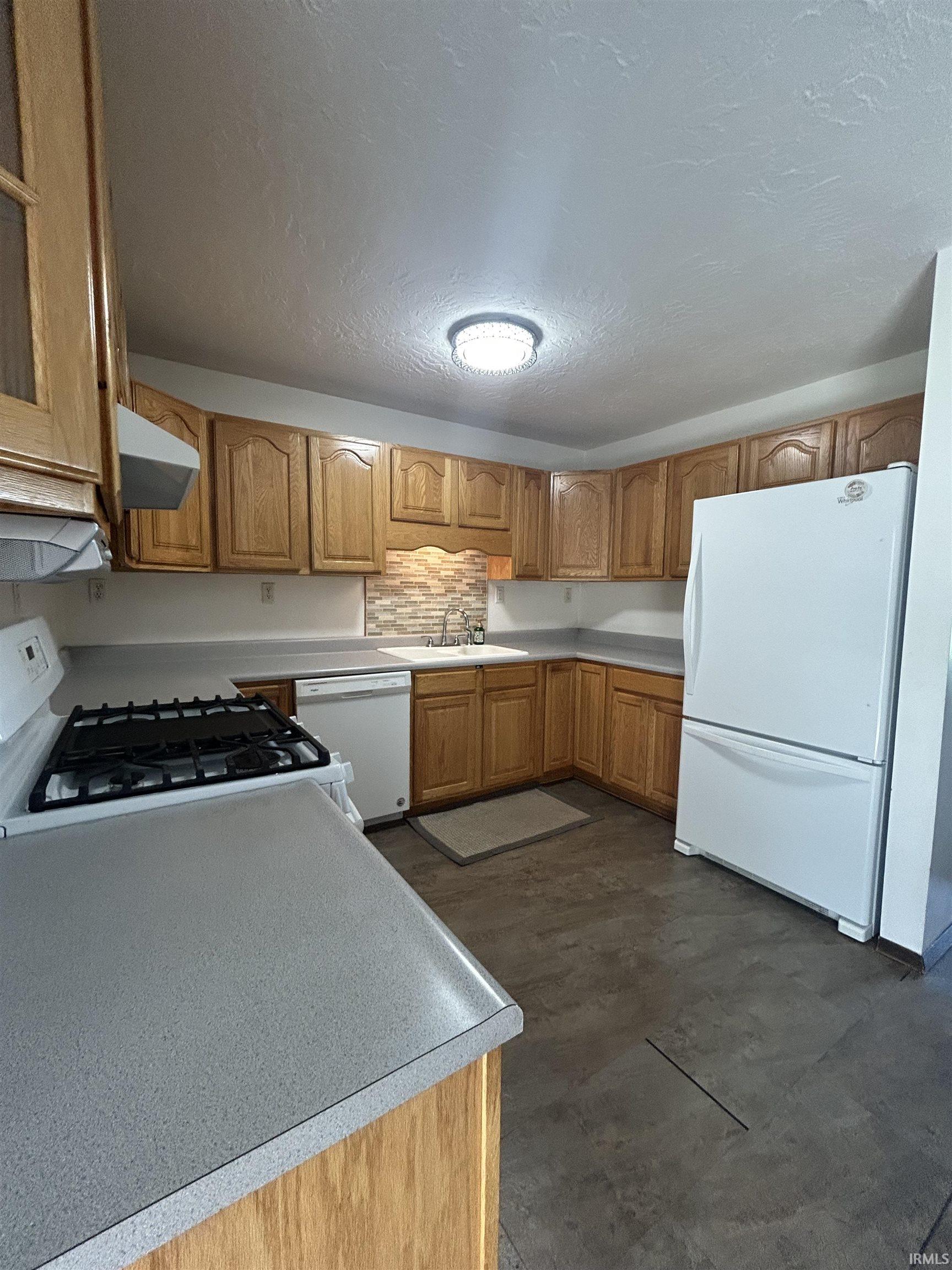 5655 E 100 N Knox IN 46534