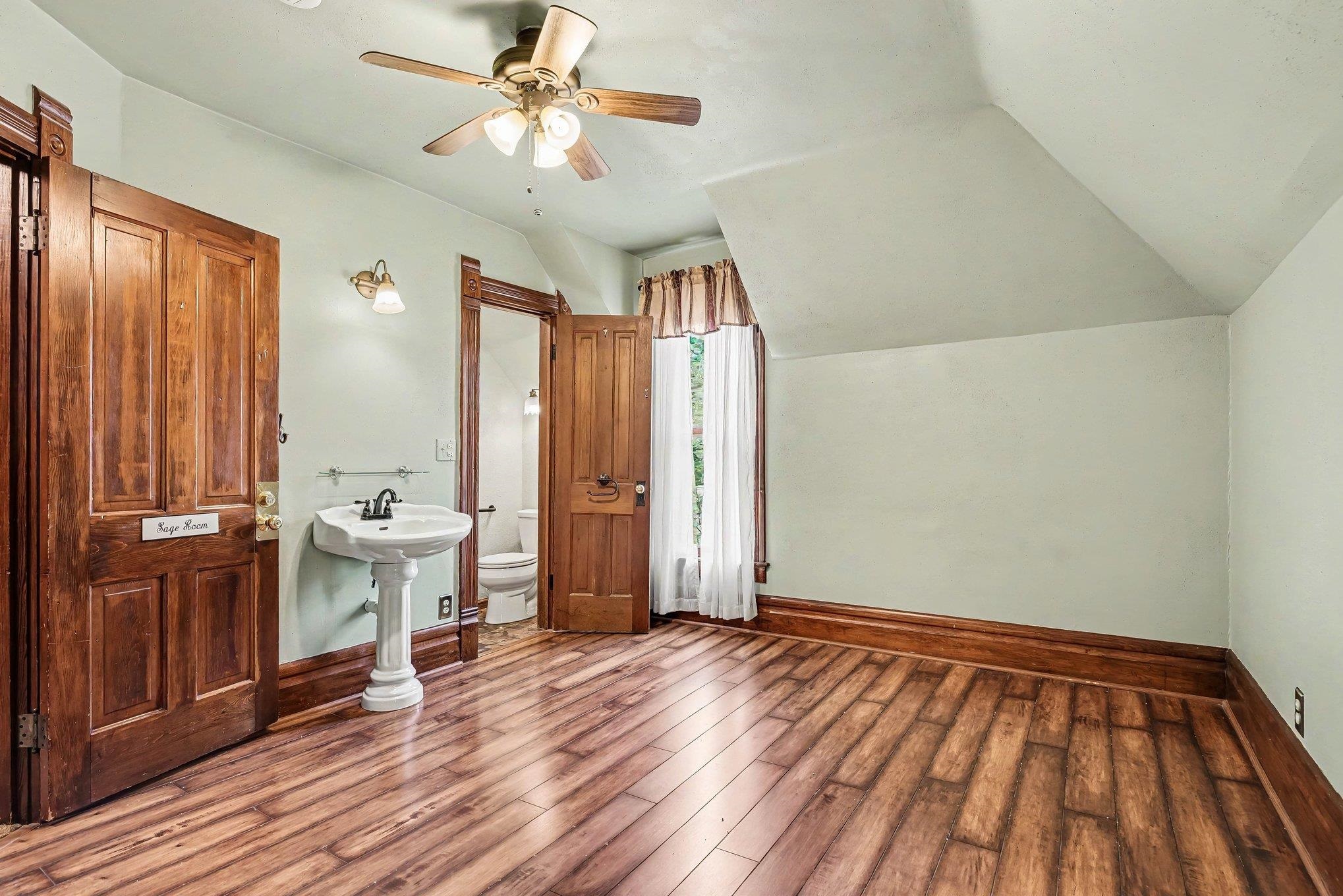 435 S Main Street Middlebury IN 46540