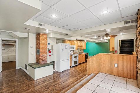 435 S Main Street Middlebury IN 46540