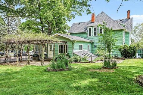 435 S Main Street Middlebury IN 46540